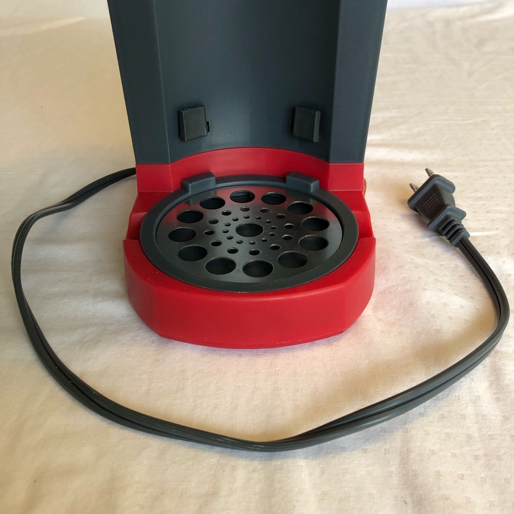 Bella One Cup Electric Coffee Maker and Mug, Red - Picture 6 of 9